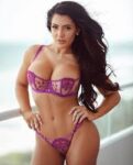adana-escort-necla-ile-ruhunuza-dokunun